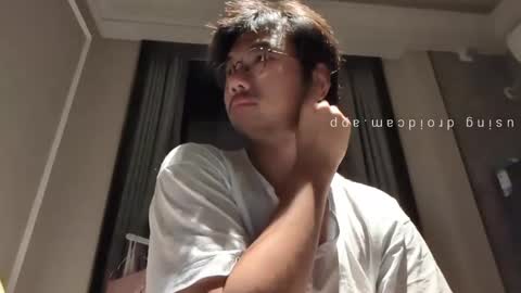 Snapshot of hirvirdish chatting on October 25, 7:15 pm Taick online show from October 25, 7:15 pm