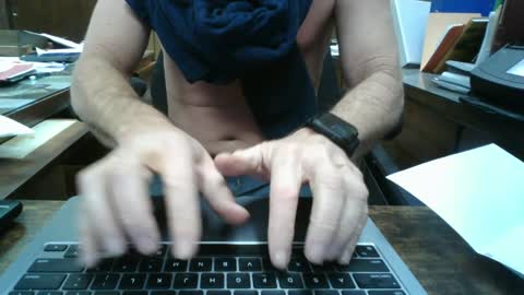 Snapshot of hnic9999 chatting on January 5, 9:03 pm Nick online show from January 5, 9:03 pm