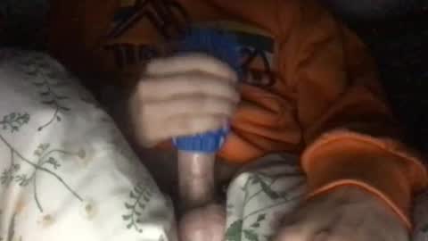 hockeyboi4354 online show from October 5, 5:00 am