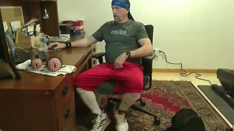 Snapshot of hockeybud chatting on October 28, 8:22 pm Rick online show from October 28, 8:22 pm