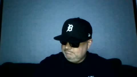 holden_minutz online show from June 17, 5:53 am
