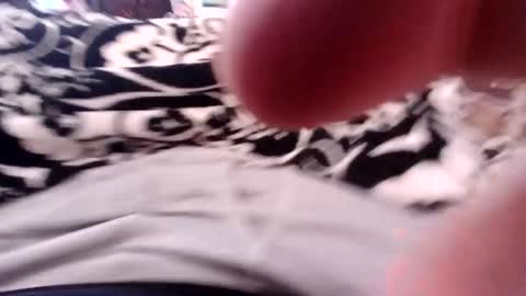 holycannoli123 online show from November 18, 2:32 pm