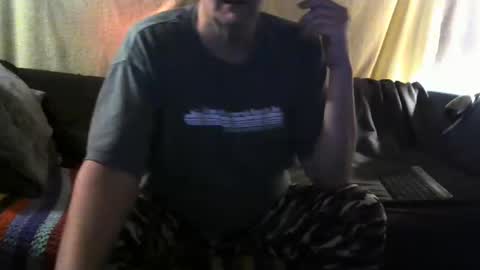 Snapshot of homer4038 chatting on December 29, 1:56 am Sebastians Mess online show from December 29, 1:56 am