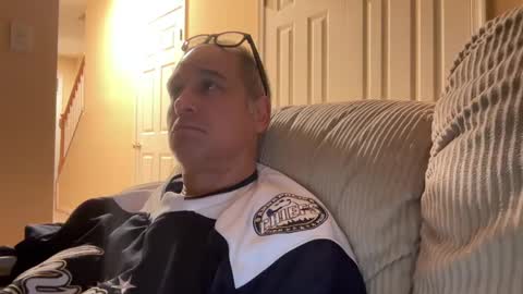 honey_man14 online show from December 9, 2:45 am