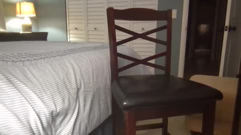 hooshung_mvers8 online show from December 10, 3:52 am