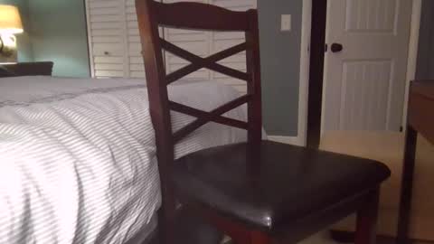 hooshung_mvers8 online show from February 28, 3:26 am