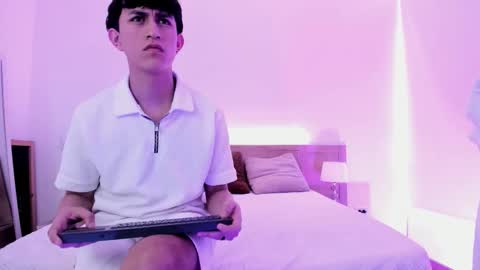 hoot_booys_ online show from January 13, 7:29 pm