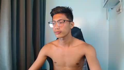 Snapshot of horny_asianmoreno chatting on September 12, 3:01 pm ROGER online show from September 12, 3:01 pm