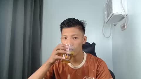 Snapshot of horny_asianmoreno chatting on October 7, 6:50 am ROGER online show from October 7, 6:50 am