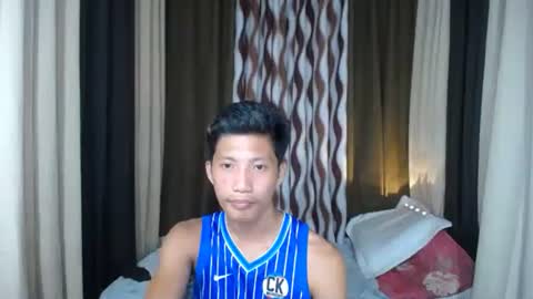 Snapshot of horny_asianmoreno chatting on October 2, 5:39 pm ROGER online show from October 2, 5:39 pm