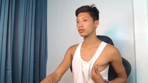 Snapshot of horny_asianmoreno chatting on September 29, 11:30 am ROGER online show from September 29, 11:30 am