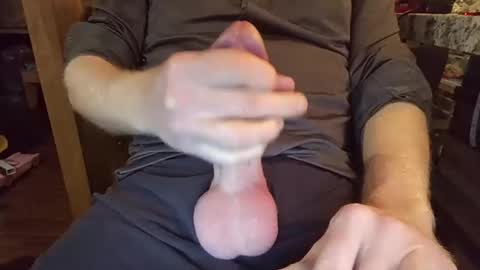 Snapshot of horny_hubby0077 chatting on January 8, 4:02 am Horny Hubby online show from January 8, 4:02 am