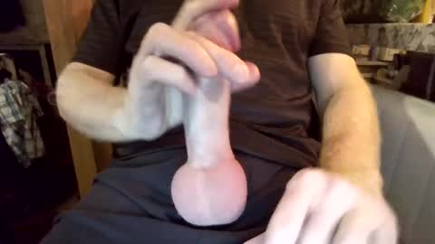 Snapshot of horny_hubby0077 chatting on October 27, 3:09 am Horny Hubby online show from October 27, 3:09 am