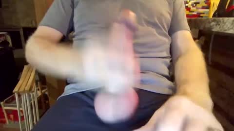 Snapshot of horny_hubby0077 chatting on October 6, 2:38 am Horny Hubby online show from October 6, 2:38 am