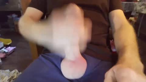 Snapshot of horny_hubby0077 chatting on January 3, 4:16 pm Horny Hubby online show from January 3, 4:16 pm