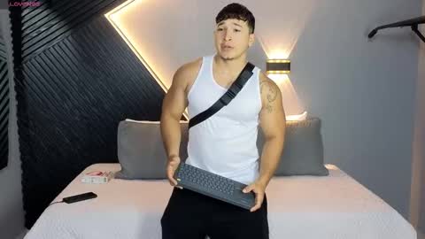 horny_nick18 online show from February 9, 1:38 pm