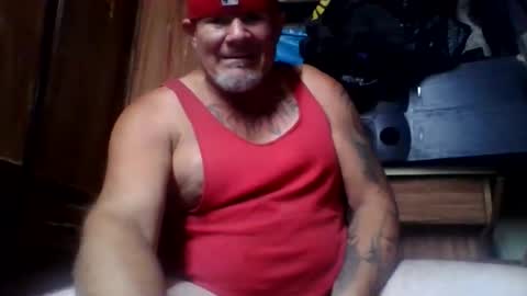 hornyhungwhiteboy4u269 online show from April 14, 12:38 pm
