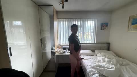 Hornylondon online show from September 15, 10:27 am