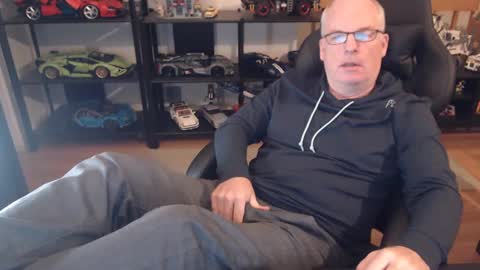 hornynthick70 online show from December 20, 1:03 am