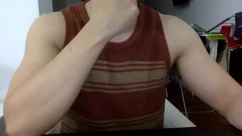 hornyspaniard93 online show from May 27, 10:29 pm