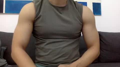 hornyspaniard93 online show from May 31, 8:21 pm