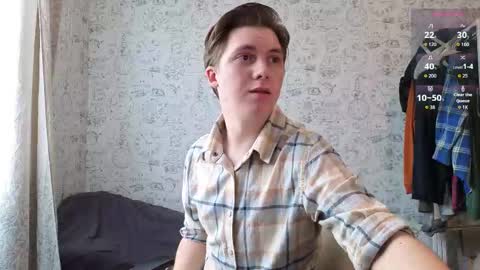 Snapshot of hot_boy_oscar chatting on September 15, 11:11 am Oscar  online show from September 15, 11:11 am