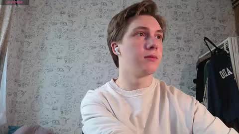 Snapshot of hot_boy_oscar chatting on October 14, 11:06 am Oscar  online show from October 14, 11:06 am