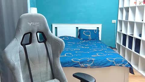 hot_cap_77 online show from October 15, 7:43 pm