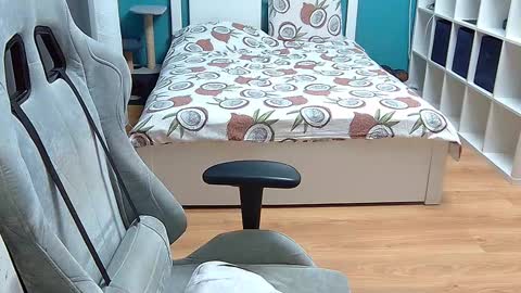 hot_cap_77 online show from October 4, 7:29 pm