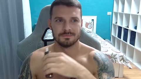 hot_cap_77 online show from October 12, 7:41 pm