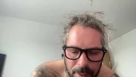 Snapshot of hot_sex83 chatting on October 26, 9:33 am letmedoo2 online show from October 26, 9:33 am
