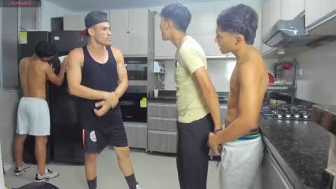 Vanesa Oliver and Andrew online show from September 25, 4:00 am