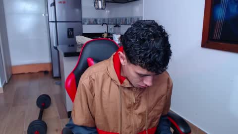 hot_twinks83 online show from September 15, 1:12 pm