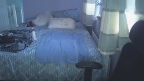 hotboyron online show from December 18, 10:40 am