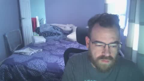 hotboyron online show from December 9, 9:39 am