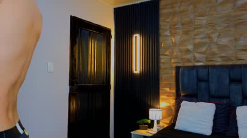 felipe  marcello online show from February 8, 7:38 pm