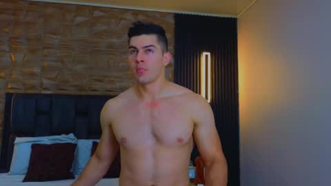 felipe  marcello online show from March 1, 7:37 pm