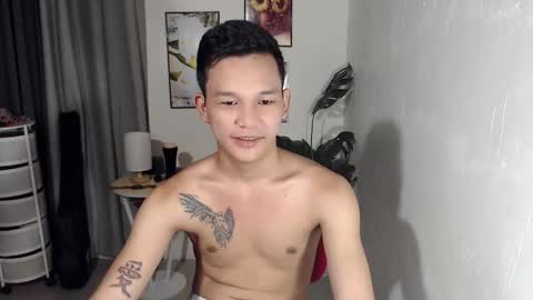 Snapshot of hotguy0503 chatting on October 23, 6:17 am hotguy0503 online show from October 23, 6:17 am