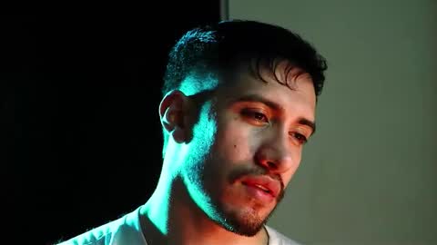 Hotlatinking online show from October 15, 9:33 pm