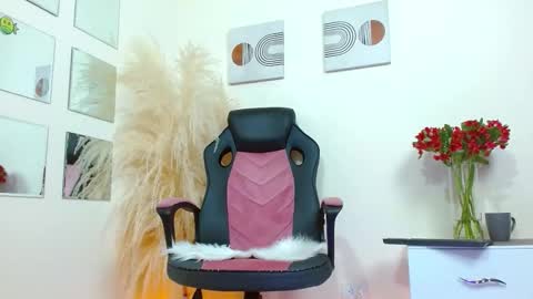 Snapshot of hotmathewv chatting on October 29, 2:14 am mathew online show from October 29, 2:14 am