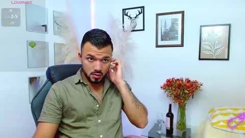 Snapshot of hotmathewv chatting on February 9, 6:33 am mathew online show from February 9, 6:33 am