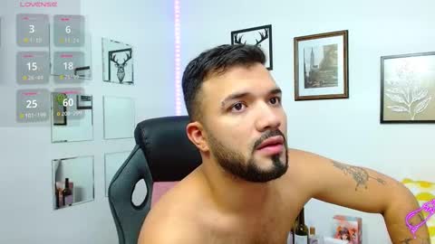 Snapshot of hotmathewv chatting on March 3, 10:51 pm mathew online show from March 3, 10:51 pm