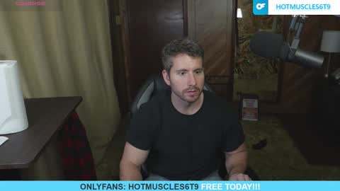 hotmuscles6t9 online show from February 15, 12:17 am