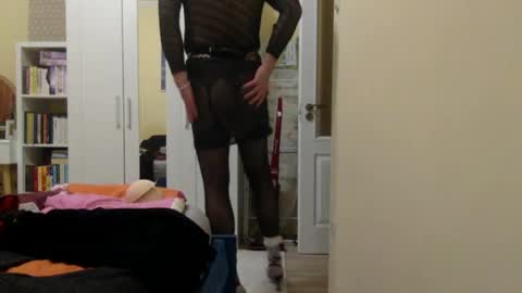 hotnylonboy online show from June 10, 9:15 pm