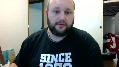 Snapshot of hotrodder323 chatting on January 4, 5:16 am hotrodder323 online show from January 4, 5:16 am