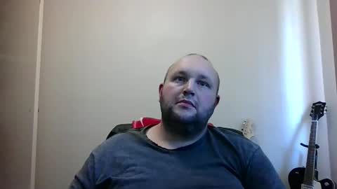 Snapshot of hotrodder323 chatting on January 31, 2:58 am hotrodder323 online show from January 31, 2:58 am