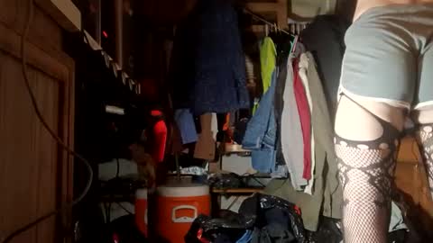 houndmefromhell online show from January 31, 12:18 pm