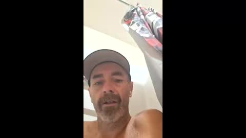 houndmefromhell online show from November 11, 7:30 pm