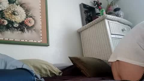 houndmefromhell online show from February 7, 9:58 pm