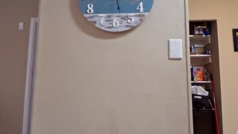 hrzsisuckrgw online show from February 26, 7:37 pm